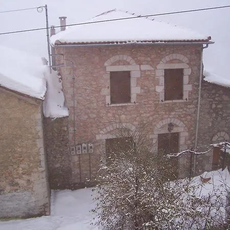 Diavatiko Hétvégi ház *